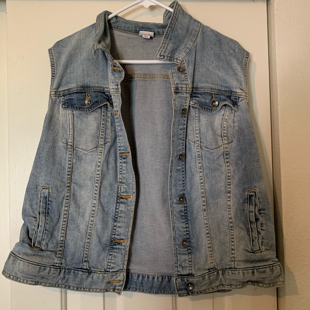 Jean Vest